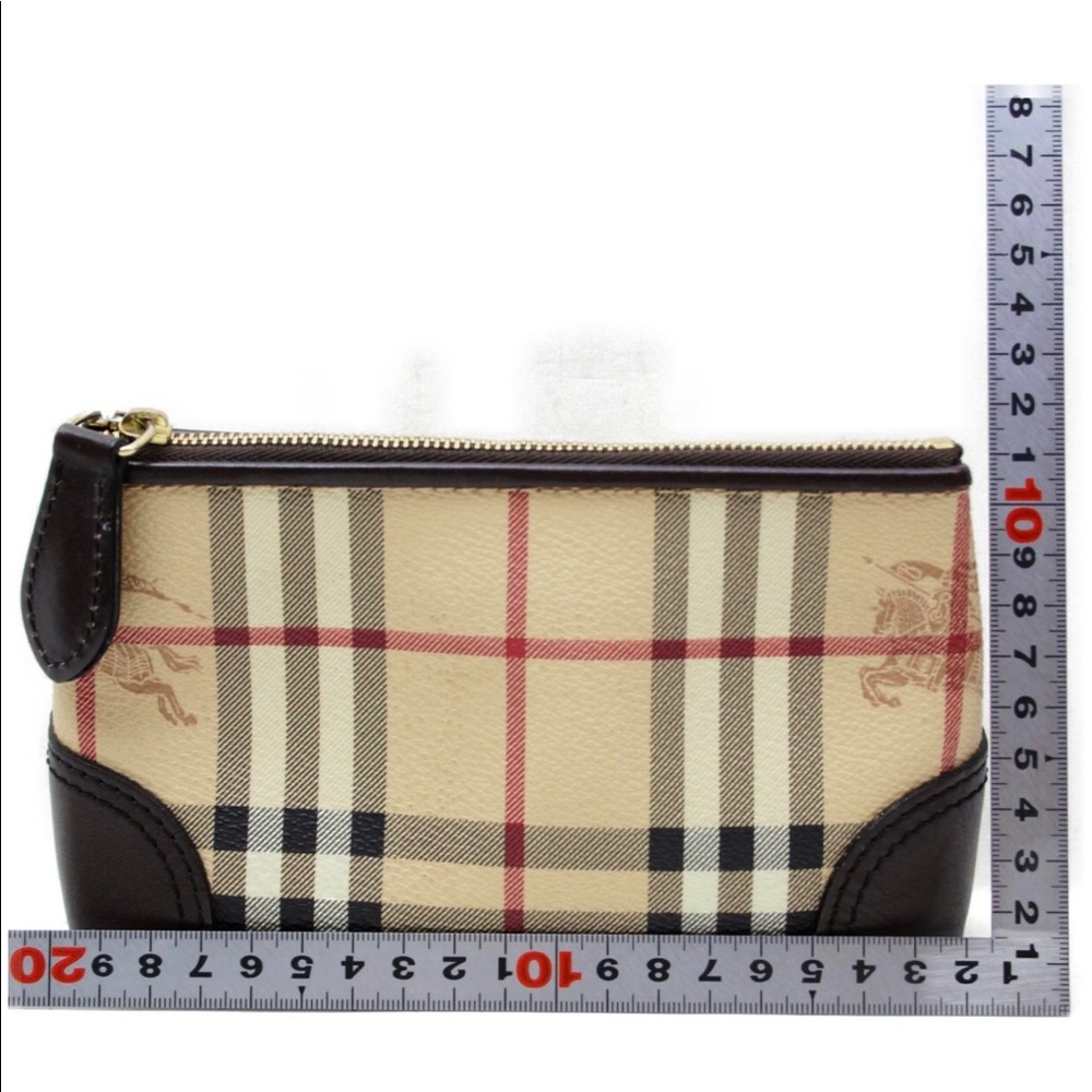 ‼️SOLD‼️❄️☃️💯Auth Burberry Cosmetic - Picture 2 of 9